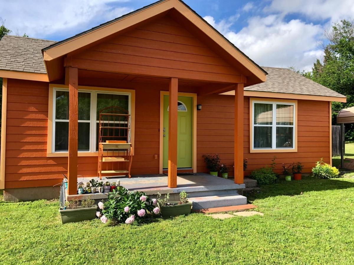 Ez 1 Mile To Fort Sill! Pumpkin Cottage Sleeps 9, Grills, Firepit, Laundry Lawton Exterior foto