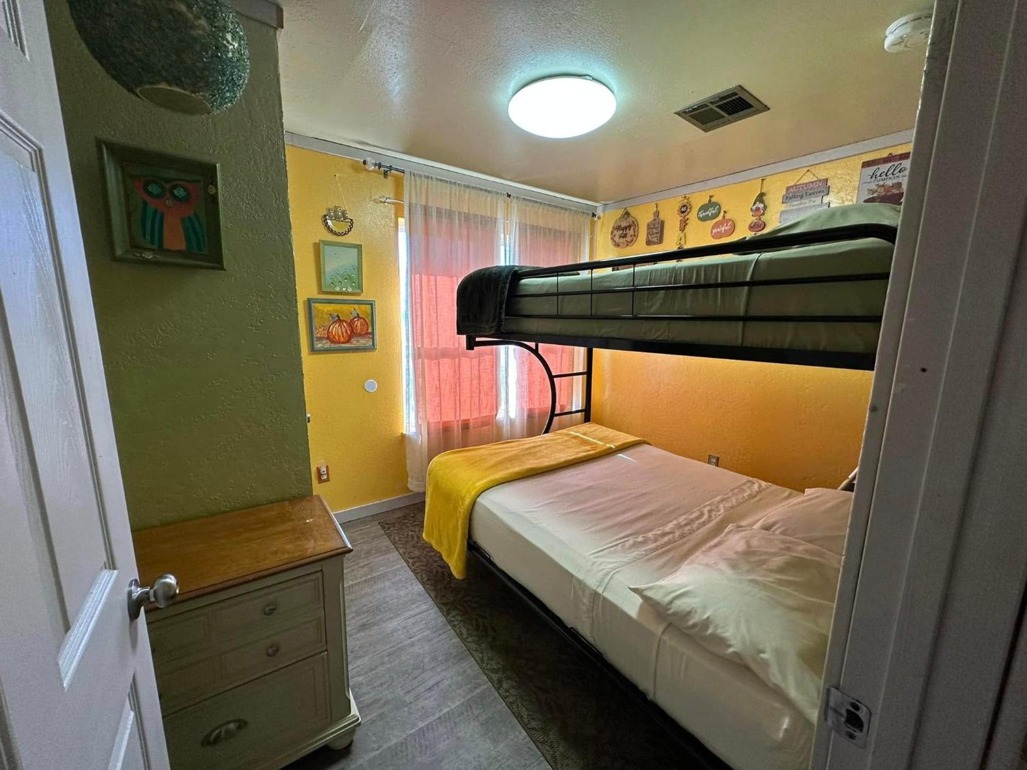 Ez 1 Mile To Fort Sill! Pumpkin Cottage Sleeps 9, Grills, Firepit, Laundry Lawton Exterior foto